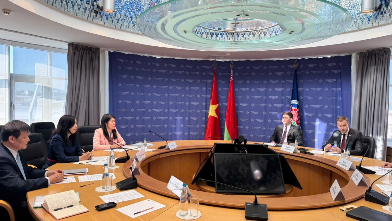 Thứ trưởng Ngoại giao Lê Thị Thu Hằng thăm Belarus, đồng chủ trì tham vấn chính trị Việt Nam - Belarus