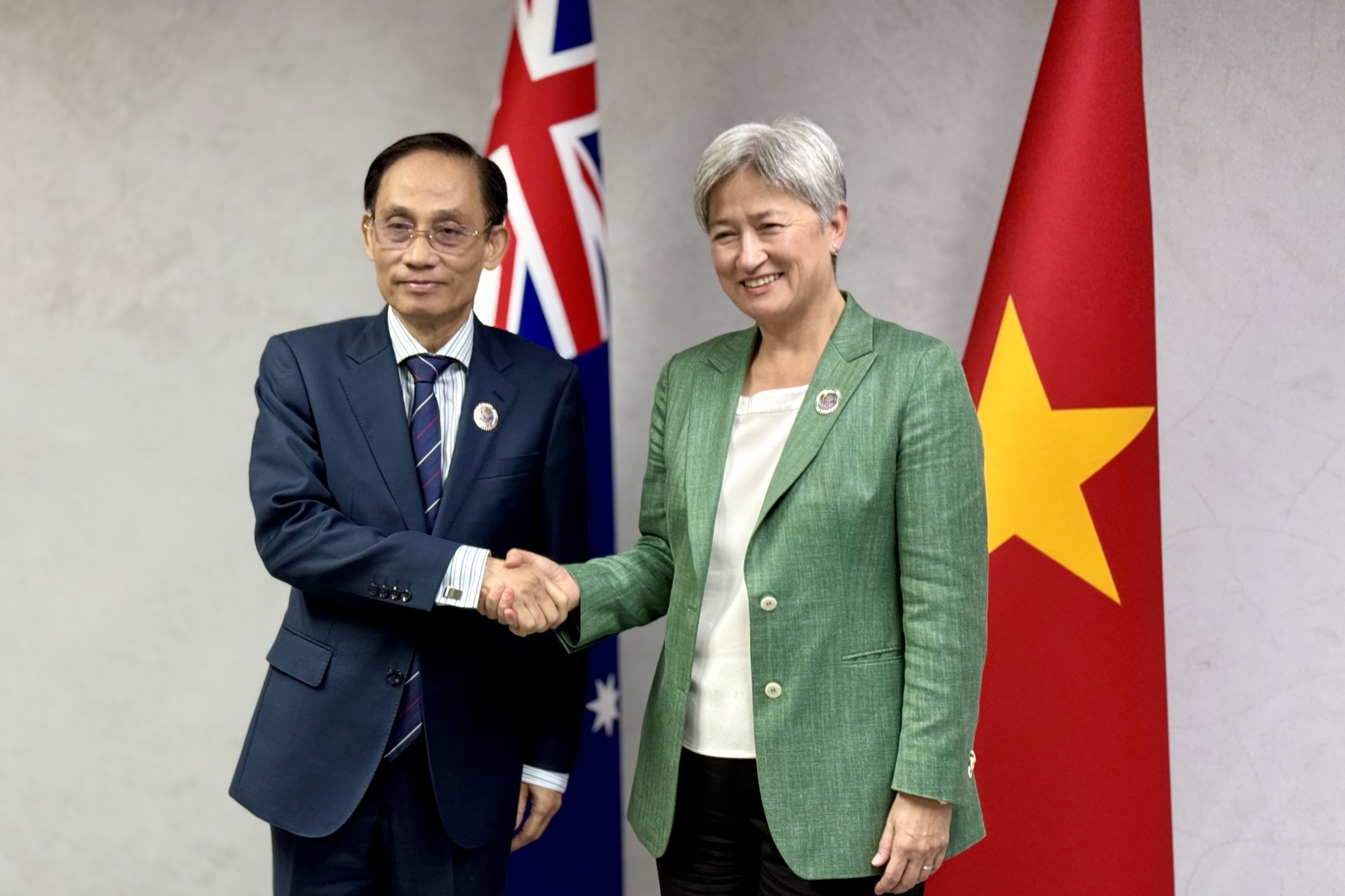 Ủy viên Bộ Chính trị, Bộ trưởng Ngoại giao Lê Hoài Trung gặp  Bộ trưởng Ngoại giao Australia Penny Wong