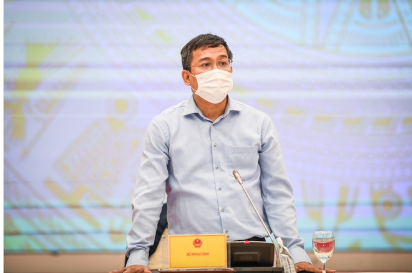 Thứ trưởng Ngoại giao Nguyễn Minh Vũ chia sẻ về chính sách " Ngoại giao vaccine " của Việt Nam tại cuộc họp báo Chính phủ thường kỳ chiều 6/9/2021