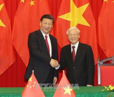 085510_Leaders_of_Vietnam_China_exchange_greetings_on_diplomatic_ties_anniversary.jpg